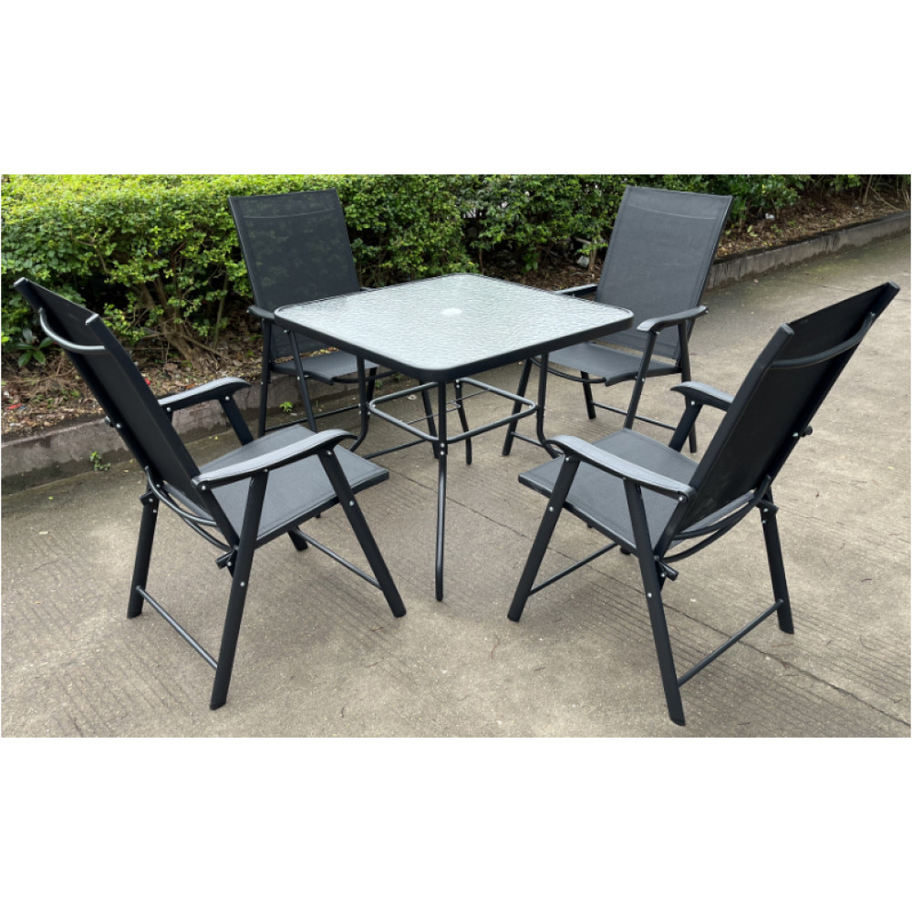 Պարտեզային սեղան ապակյա մակերեսով 80սմ-ոց քառանկյուն, իր չորս ծալվող աթոռներով սև,մետաղյա հիմքով