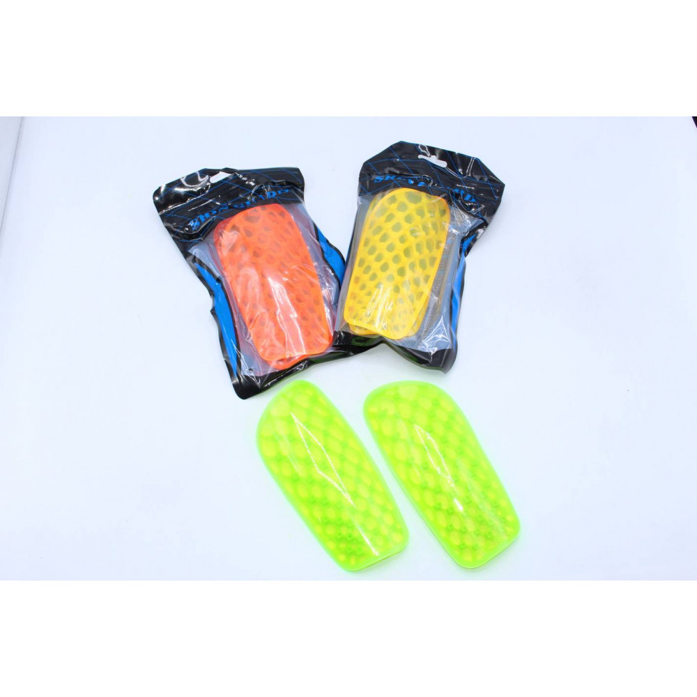 Ֆուտբոլիստների ոտքի պաշտպանիչ, շիտկի 3 գույն թափանցիկ ցանցե, մեծ 19*9սմ